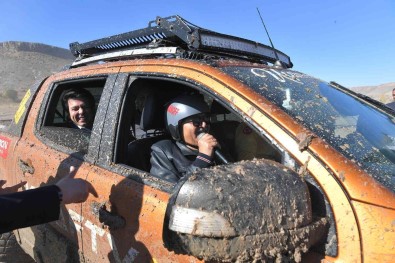 Büyüksehir'in Off-Road Festivaline 60 Ilden 250 Araç Katildi