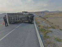 Devrilen Kamyonun Sürücüsü Yaralandi
