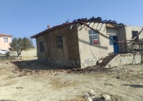 Hirsiz Girdigi Evi Yakti