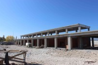 Kamyon Garaji Insaati Yükseliyor