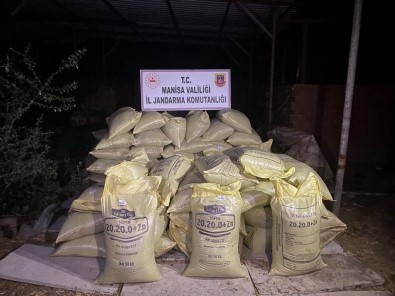 Manisa'da 5 Ton Sahte Gübre Ele Geçirildi