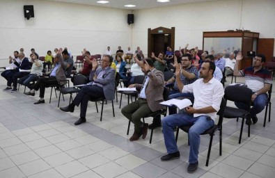 Mentese Belediye Meclisi Toplaniyor