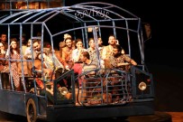 Sehir Tiyatrosu Kasim'da 6 Oyunla Sanatseverlerle Bulusacak