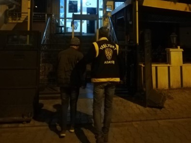 Vicdansiz Baba 1,5 Aylik Kizini Parkta Ölüme Terk Etti