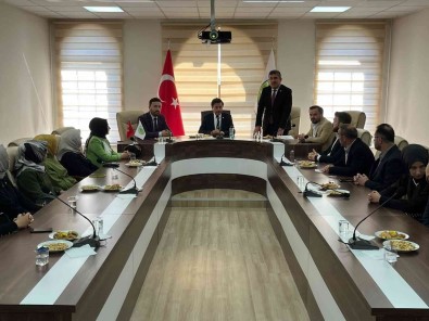 AK Partili Günes, '2023 Sehir Bulusmalari' Programina Katildi