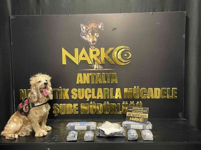 Antalya'da 6 Kilo 512 Gram Metamfetamin Ele Geçirildi Açiklamasi 7 Gözalti