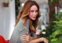 Demet Şener'e trafikte taciz!