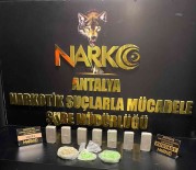 Polisin Es Zamanli Operasyonunda 3,5 Kilo Eroin Ile 2 Bin 200 Ecstasy Hap Ele Geçirildi