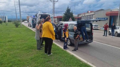 Sinop'ta Trafik Kazasi Açiklamasi 4 Yarali