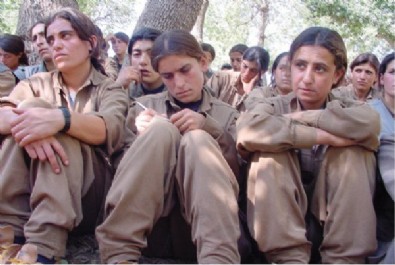 PKK Suriye'de 15 yaşındaki kalp hastası bir kız çocuğunu dağ kadrosuna katmak için kaçırdı