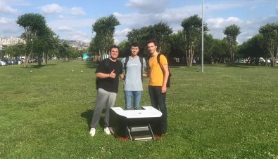 Üniversite Ögrencilerinden Deniz Yüzeyini Temizleyecek Proje