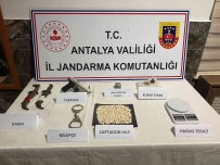 Uyusturucu Madde Satan Yabanci Uyruklu Süpheliden Bin 225 Adet Uyusturucu Hap Ele Geçirildi