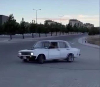 'Hadi Çocuklar Okulunuza Piyasa Bize Emanet' Diyerek Drift Atti, Polise Yakalandi