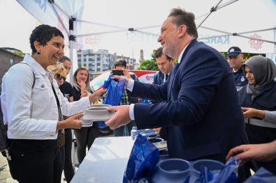 Karesi Belediyesi'nden Sokak Hayvanlarina 2 Ton Mama