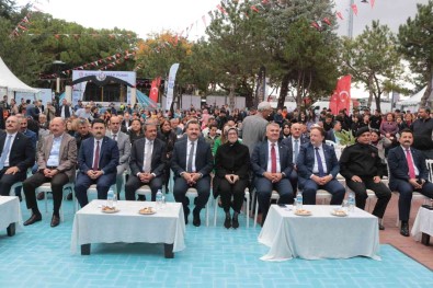 Altieylül Kitap Fuari Açildi