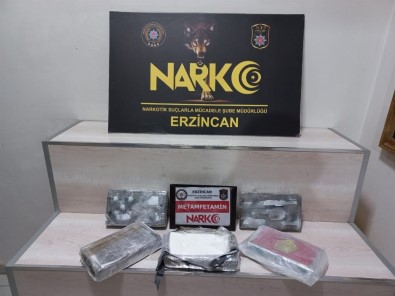 Erzincan'da Termoking Içerisinde 5 Kilo 454 Gram Metamfetamin Ele Geçirildi