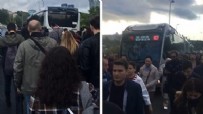 İstanbullunun toplu taşıma çilesi bitmiyor: Metrobüsler yine yolda kaldı