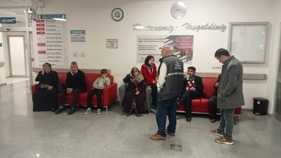 Kastamonu'da Dügündeki Yemekten Yiyen Damat Ve Davetliler Hastanelik Oldu