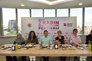 Tütüncü, Kadin Kooperatifleri Ile Bir Araya Geldi