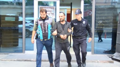 Maltepe'de tartıştığı sürücünün otomobilini ezmeye çalışan tır şoförü yakalandı