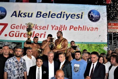 Aksu Belediyesi 7. Geleneksel Yagli Pehlivan Güreslerinde Baspehlivan Ali Gürbüz'ün