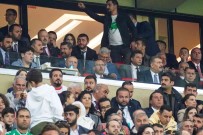 Bakan Kasapoglu Açiklamasi 'Futbolcular Ve Teknik Ekibi Gönülden Kutluyorum'