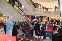 Eskisehir Espark AVM Radyocu Cem Arslan Ile 15'Inci Yilini Geride Birakti