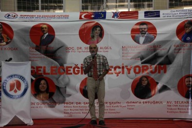 Hakkari Üniversitesinden 'Gelecek Seçimlerine Destek' Paneli