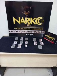 Manisa'da Iki Eve Uyusturucu Baskini