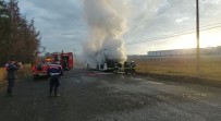 Tekirdag'da Isçi Otobüsü Yandi