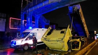 Tirin Açilan Damperi Yaya Üst Geçidine Çarpti Açiklamasi 4 Yarali