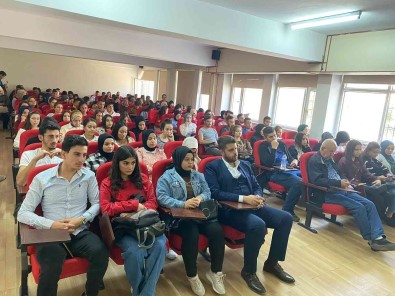 Üniversitede Tüketici Haklari Anlatildi