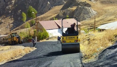 Vali Akbiyik Açiklamasi 'Hakkâri Için Hizmete Devam'