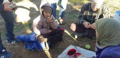 2 Gündür Ormanda Kayip Olan Çocugu Jandarma Ekipleri Buldu