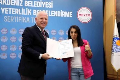 Akdeniz Belediyesi Gençlere Istihdam Kapisi Açmaya Devam Ediyor