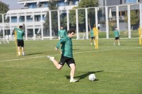 Bursaspor Taktik Çalisma Gerçeklestirdi
