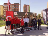 Eskisehirli Sporcular 10 Kasim Kosusunu Dereceyle Tamamladi