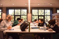 Genç Yildirim'in Ikinci Uyumayan Kütüphanesi Sevildi