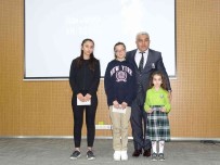Hisarcik'ta Basarili Ögrenciler Ödüllendirildi