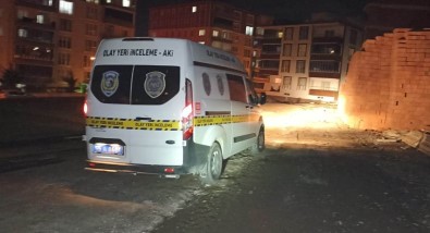 Insaattan Demir Çalindi