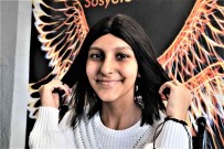 Kemoterapi Tedavisi Sonrasi Saçlari Dökülen Serife'nin Yüzü Güldü