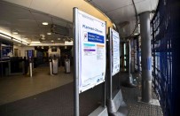 Londra'daki Grev Metro Ulasimini Felç Etti