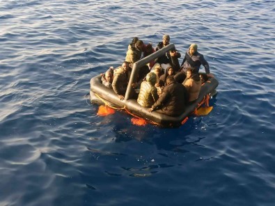 Marmaris'te 37 Düzensiz Göçmen Kurtarildi