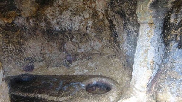 Kayalıkların arasında gizliydi: Definecilerin saklı hazinesi ortaya çıktı