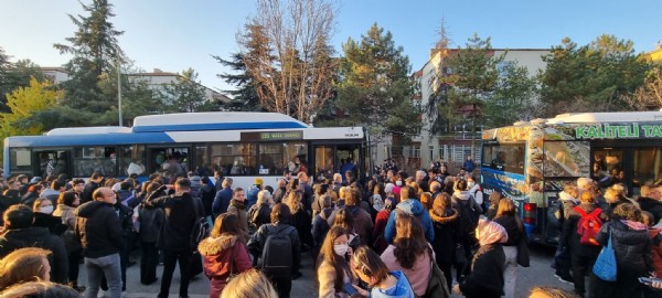 Ankara'da metro hattı arızalandı: Vatandaşlar Mansur Yavaş'a isyan etti!