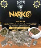 Lüks Otomobille Uyusturucu Ticareti Yaparken Yakalandi