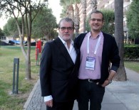 Ünlü Profesör 43 Yil Önce Dogumunu Yaptirdigi Bebek Ile Meslektas Oldu