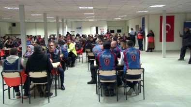 AFAD Görevlileri 'Çök-Kapan-Tutun' Tatbikatina Katildi