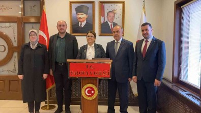 Aile Ve Sosyal Hizmetler Bakani Yanik Açiklamasi '85 Milyon Için Müreffeh Bir Türkiye Insa Etmeye Çalisiyoruz'