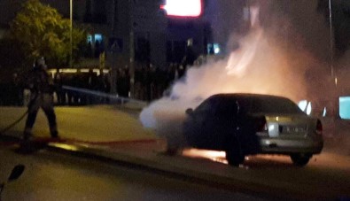 Ankara'da Seyir Halindeki Araç Alev Alev Yandi